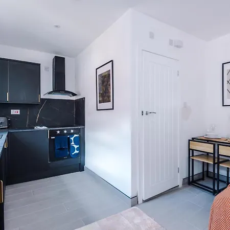 Comfort Style Brand New Selly Oaks Apartment Birmingham Exterior photo