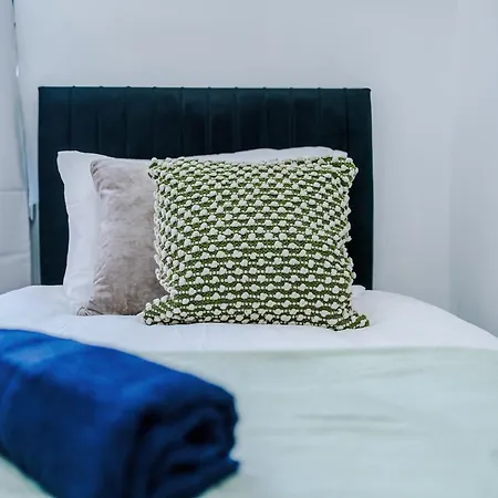 Comfort Style Brand New Selly Oaks Apartment Birmingham Room photo