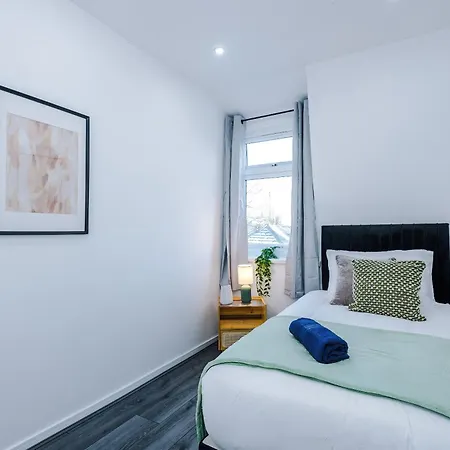 Comfort Style Brand New Selly Oaks Apartment Birmingham Room photo