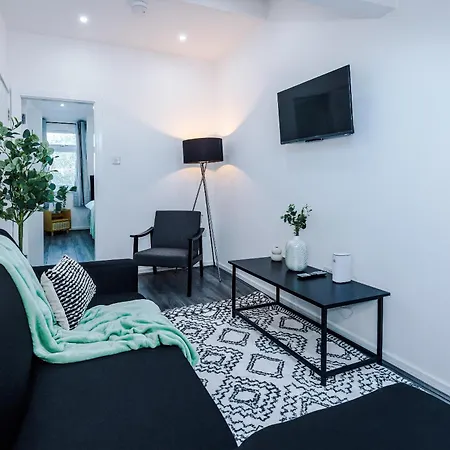 Comfort Style Brand New Selly Oaks Apartment Birmingham Room photo