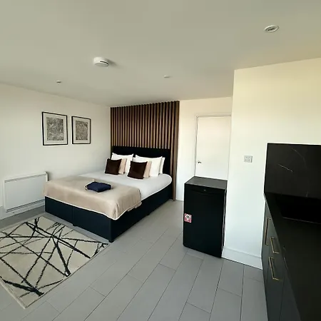 Comfort Style Brand New Selly Oaks Apartment Birmingham Exterior photo